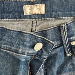 MOTHER DENIM Women’s Size 27 Relaxed Fit, Distressed